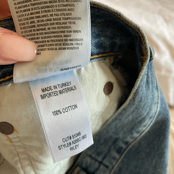 Agolde Riley High Rise Straight Crops - Picture 8 of 9